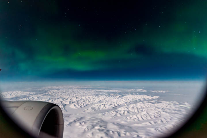 watching star and aurora during a flight